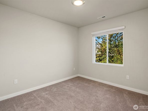 309 207th Place SE, Bothell WA 98012