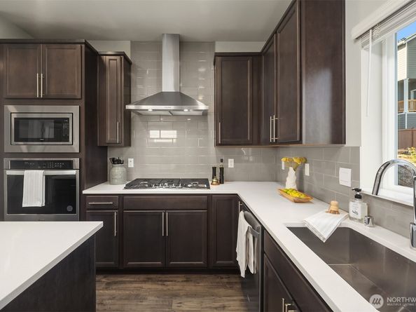 309 207th Place SE, Bothell WA 98012