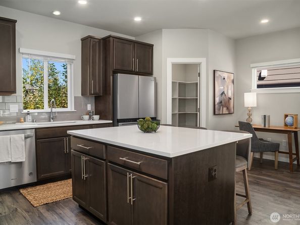 309 207th Place SE, Bothell WA 98012