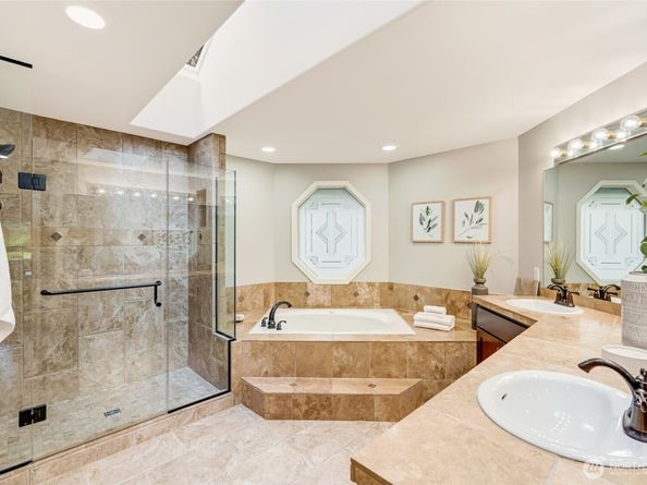 14227 192nd Avenue NE, Woodinville WA 98077