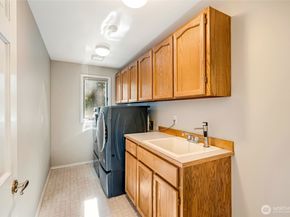 14227 192nd Avenue NE, Woodinville WA 98077