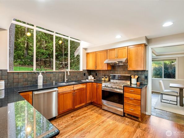 14227 192nd Avenue NE, Woodinville WA 98077