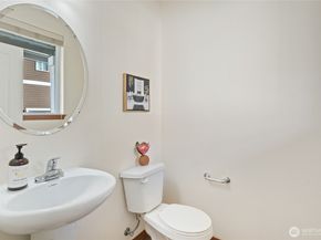 1008 Samara Street, Bremerton WA 98310