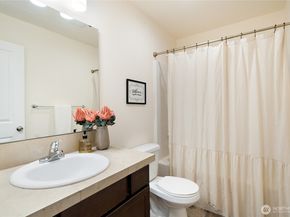 1008 Samara Street, Bremerton WA 98310