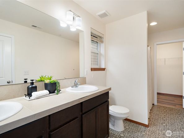 1008 Samara Street, Bremerton WA 98310