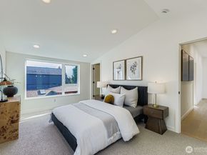 5715 35th Avenue NE, Seattle WA 98105