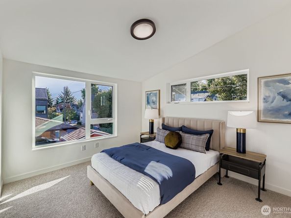 5715 35th Avenue NE, Seattle WA 98105