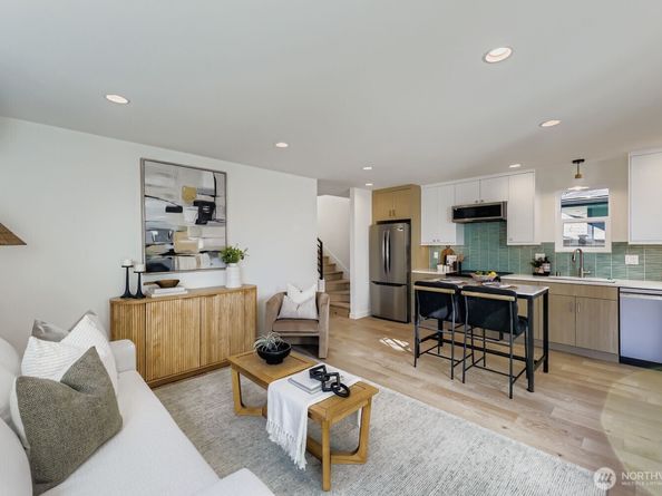 5715 35th Avenue NE, Seattle WA 98105