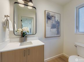 5715 35th Avenue NE, Seattle WA 98105
