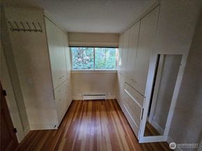 9380 Ferncliff Avenue NE, Bainbridge Island WA 98110