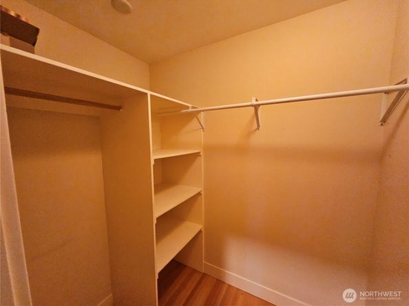 9380 Ferncliff Avenue NE, Bainbridge Island WA 98110
