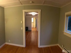 9380 Ferncliff Avenue NE, Bainbridge Island WA 98110