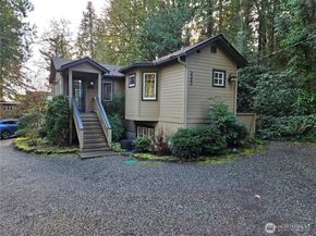9380 Ferncliff Avenue NE, Bainbridge Island WA 98110
