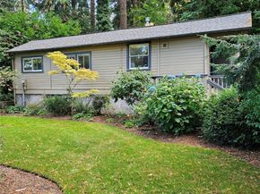 9380 Ferncliff Avenue NE, Bainbridge Island WA 98110