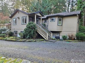 9380 Ferncliff Avenue NE, Bainbridge Island WA 98110