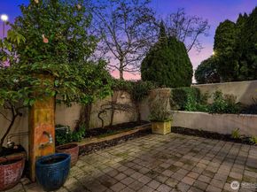 7 10th Avenue, Kirkland WA 98033
