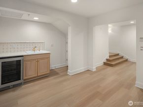 7 10th Avenue, Kirkland WA 98033