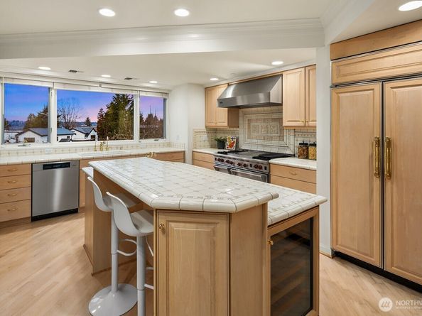 7 10th Avenue, Kirkland WA 98033