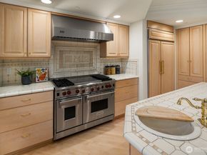 7 10th Avenue, Kirkland WA 98033