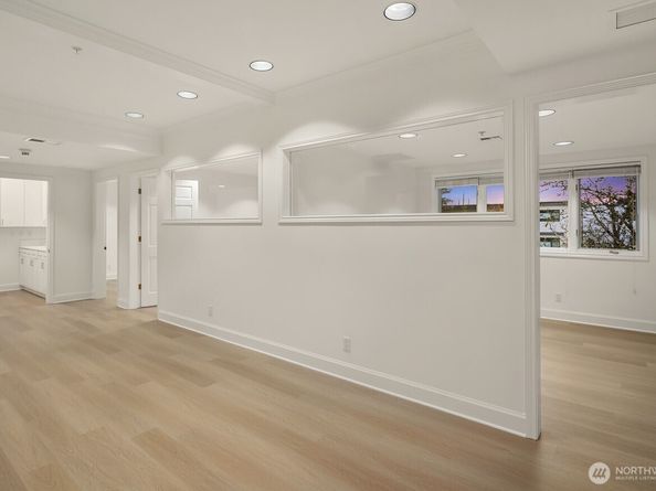 7 10th Avenue, Kirkland WA 98033