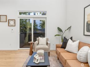 2110 1st Avenue N, Seattle WA 98109