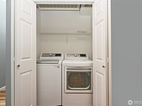 17204 123rd Place NE N104, Bothell WA 98011
