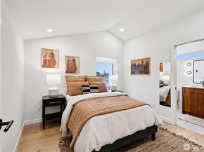 8605 5th Avenue NE B, Seattle WA 98115