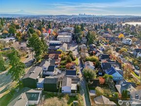 8605 5th Avenue NE B, Seattle WA 98115