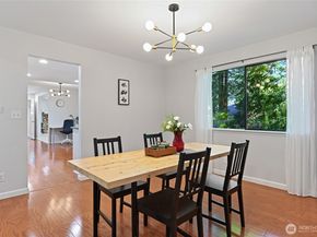 14208 93rd Avenue NE, Kirkland WA 98034