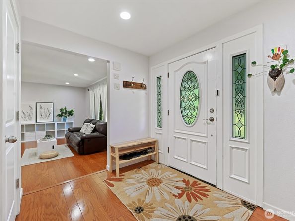 14208 93rd Avenue NE, Kirkland WA 98034