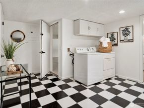 10713 Glen Acres Drive S 10713, Seattle WA 98168