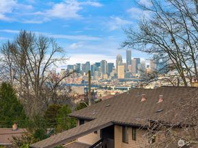 10713 Glen Acres Drive S 10713, Seattle WA 98168