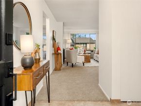 10713 Glen Acres Drive S 10713, Seattle WA 98168