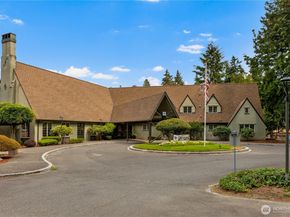 10713 Glen Acres Drive S 10713, Seattle WA 98168