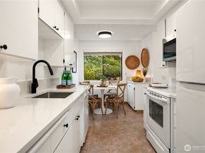 10713 Glen Acres Drive S 10713, Seattle WA 98168