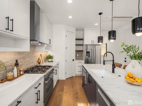 13127 NE 87th Lane, Kirkland WA 98033