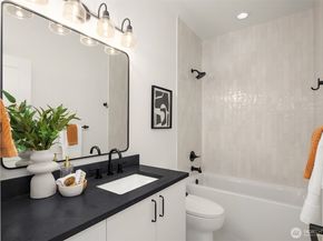 13127 NE 87th Lane, Kirkland WA 98033