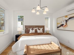 13127 NE 87th Lane, Kirkland WA 98033