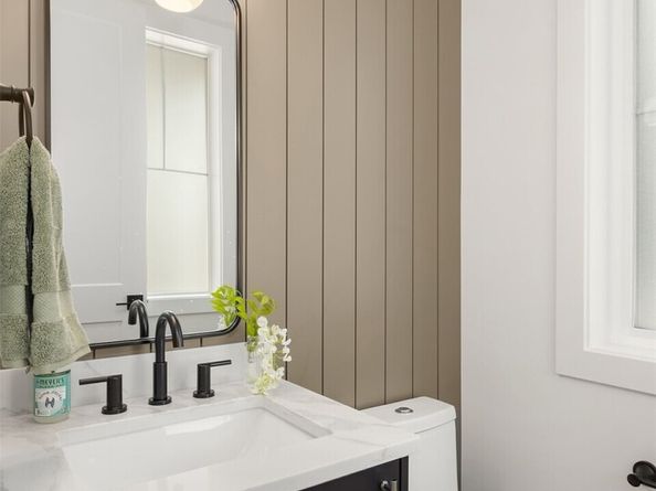 13127 NE 87th Lane, Kirkland WA 98033