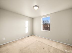 1167 32nd Place NE, Auburn WA 98002