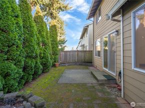 1167 32nd Place NE, Auburn WA 98002