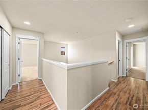 1167 32nd Place NE, Auburn WA 98002