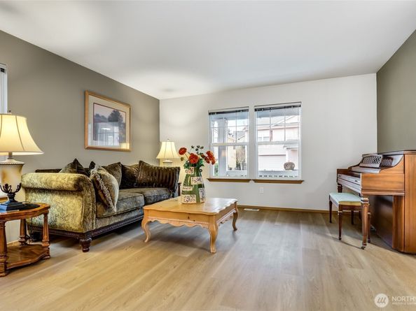 9406 225th Way NE, Redmond WA 98053