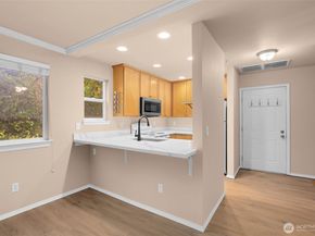 17917 80 Avenue NE B5, Kenmore WA 98028