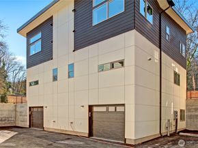 8706 S 42nd Avenue, Seattle WA 98118