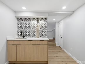 1927 42nd Avenue SW, Seattle WA 98116