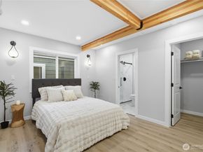 1927 42nd Avenue SW, Seattle WA 98116