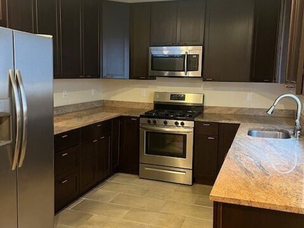 5728 Roosevelt Way NE, Seattle WA 98105