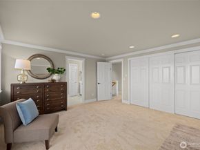 18021 SE 40th Place, Bellevue WA 98008