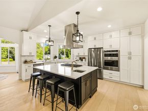 6420 224th Avenue NE, Redmond WA 98053